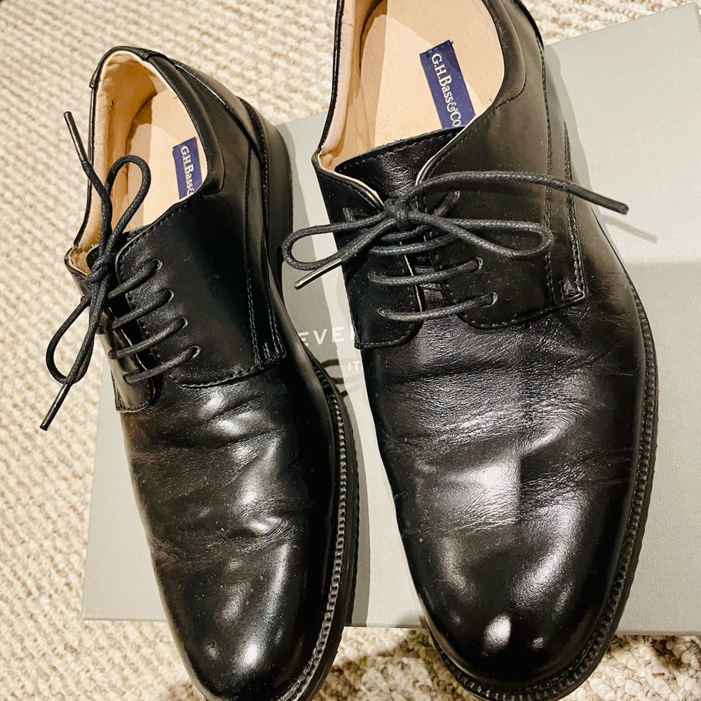 G.H. Bass & Co | Bass Cleaver Oxford | Men's Black Leather Dress Shoe size 8.5M